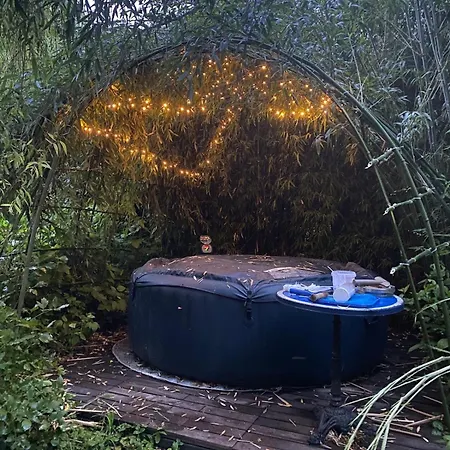 Дом отдыха Maison Sous Le Signe De L'art Et De La Verdure Contay